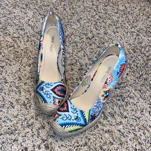 Floral wedges